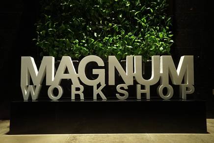 说明: C:Users马格南Downloads玛格南工作坊玛格南工作坊在回酒店的雕塑字.JPG