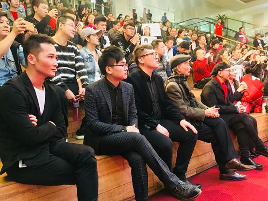 说明: 544749195598377862