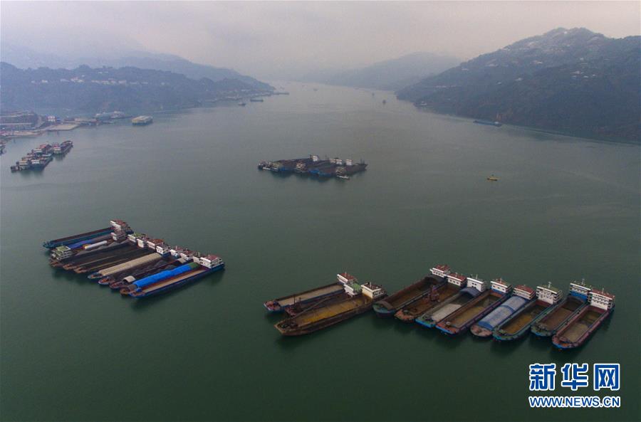 #（经济）（1）三峡工程大坝船闸通航效率再创历史新高