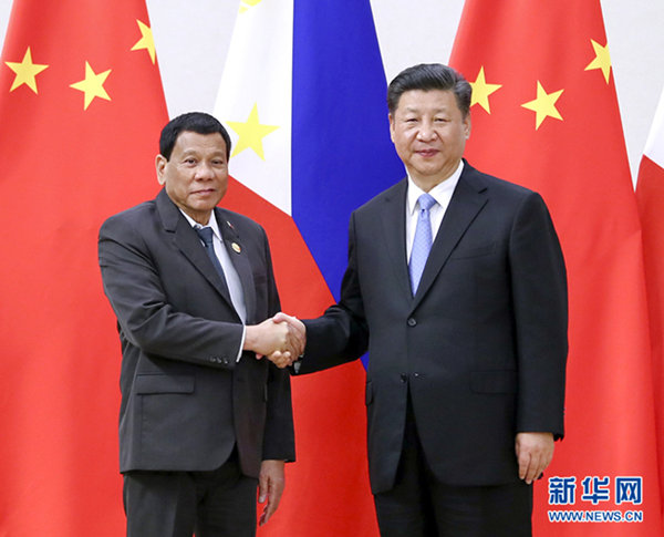 4月10日，国家主席习近平在海南省博鳌国宾馆会见菲律宾总统杜特尔特。 新华社记者 谢环驰 摄