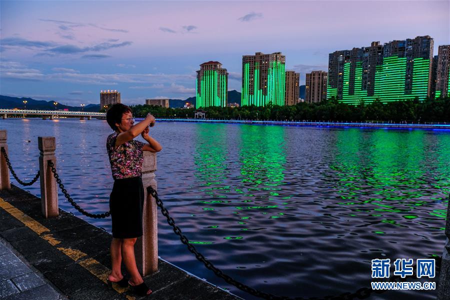 （美丽中国）（4）浙江东阳：扮靓城市夜景 打造城市新景观