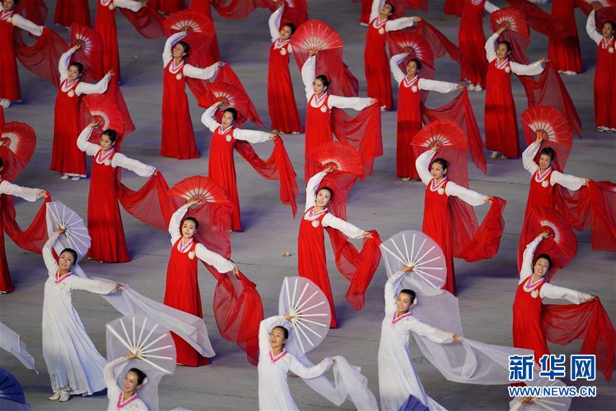 （国际）（1）朝鲜举行大型团体操“辉煌的祖国”