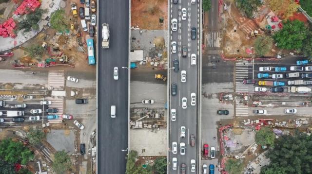 全城聚焦：为何深圳道路被反复开挖