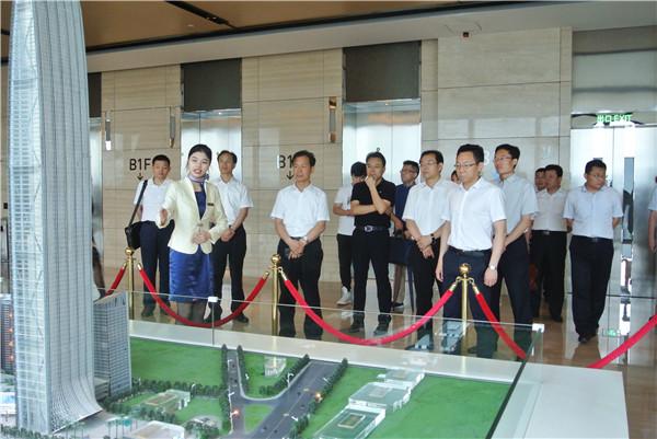 济南市市中区领导一行到罗湖考察交流