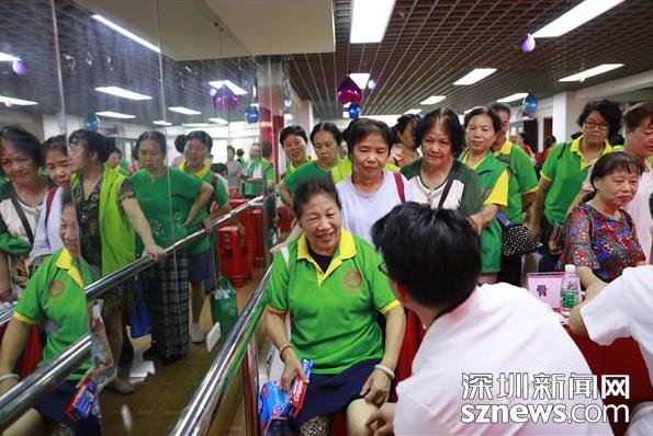 关爱老人送健康 老年人义诊活动走进东湖街道