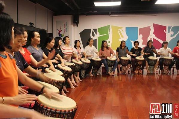 罗湖有一支由社区居民组成的非洲鼓乐队