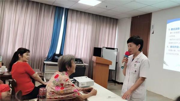 惠民健康体验进社区 居民享受优质健康服务