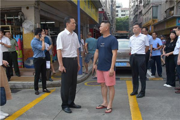 罗育德“四不两直”检查创文工作 用脚步丈量创文成效