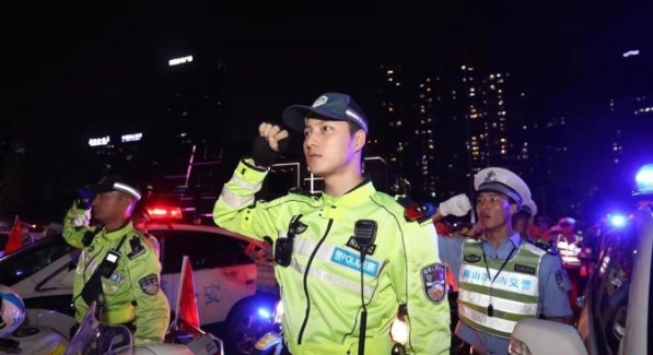 南山交警大队举行全警国庆安保决战誓师大会