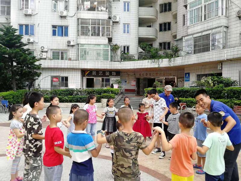 关爱来深建设者 粤海街道京光社区举行“幸福家庭”亲子活动