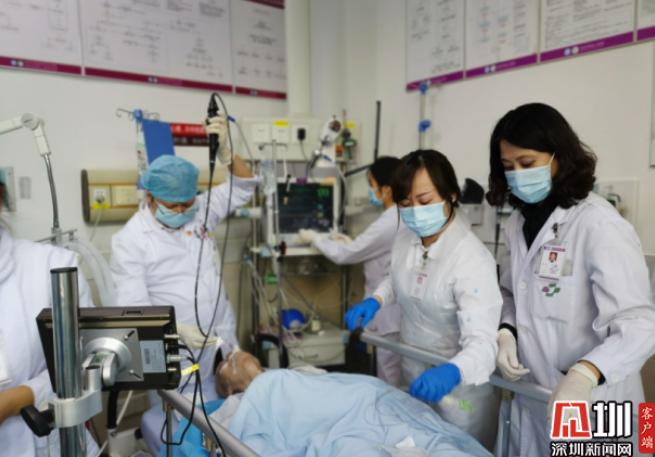 七旬老人吃橘子误进气管  罗湖医院争分夺秒成功抢救