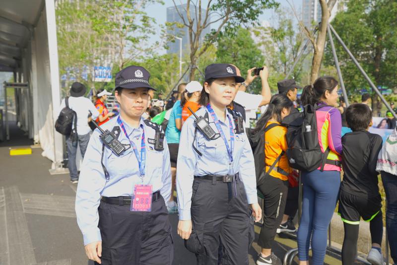 近4万球迷观赛振邦安全服务圆满完成山东泰山新赛季中超首战安保任务(图1)