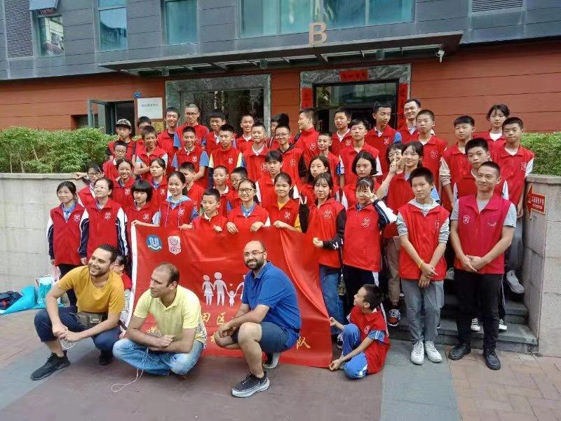 1300名志愿者入户宣传 益田村“楼层撤桶”支持率92%