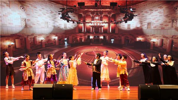 演绎英文版《我和我的祖国》！英语文化节热闹上演