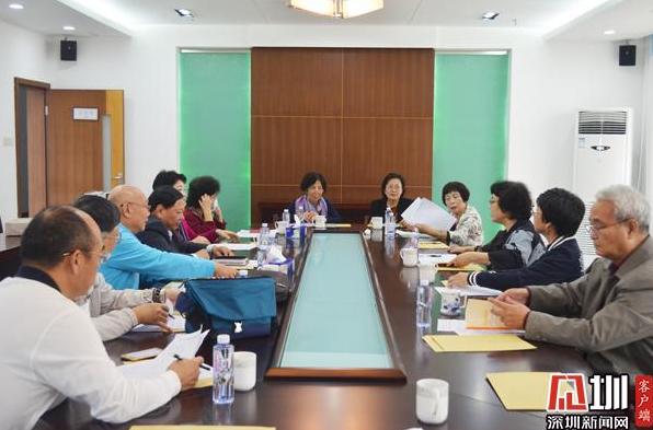 罗湖成立区级“五老”讲师团 20名“五老”持证上岗
