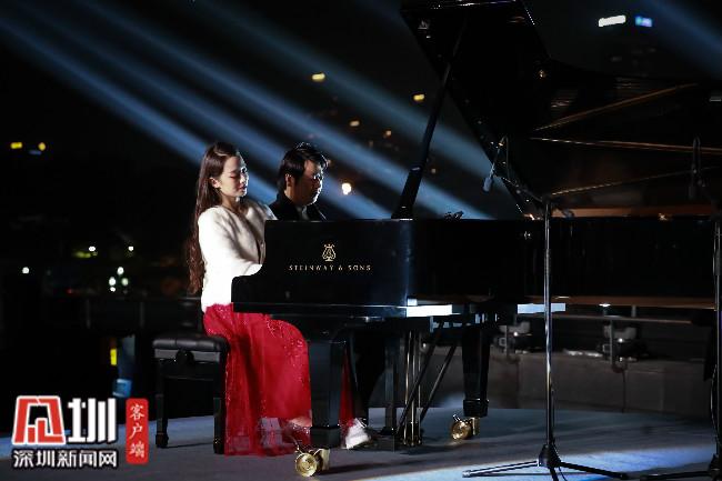 郎朗&吉娜音乐点亮深圳新年首场灯光秀 吉娜获“福田音乐大使”称号
