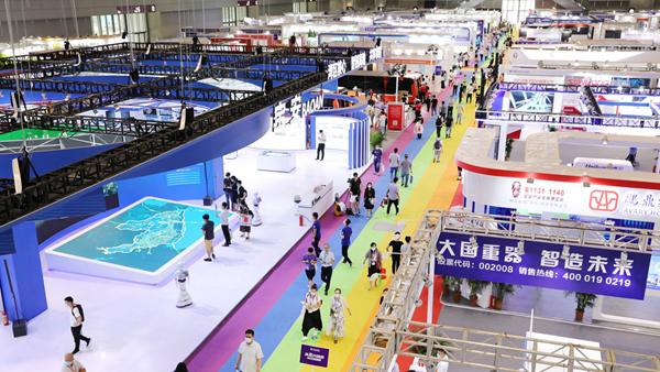 有网红有黑科技，宝博会今日开幕，力助企业在新形势下寻找新机遇