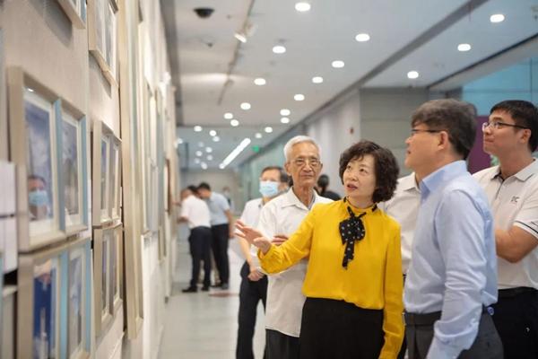 民盟宝安区总支举办书画摄影作品展庆祝深圳40周年