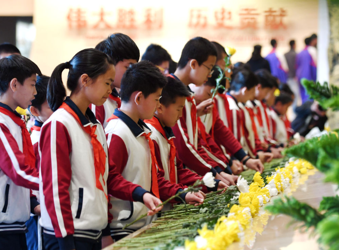 新华全媒  | 镜观中国 | 百年奋斗 致敬英雄_深圳新闻
