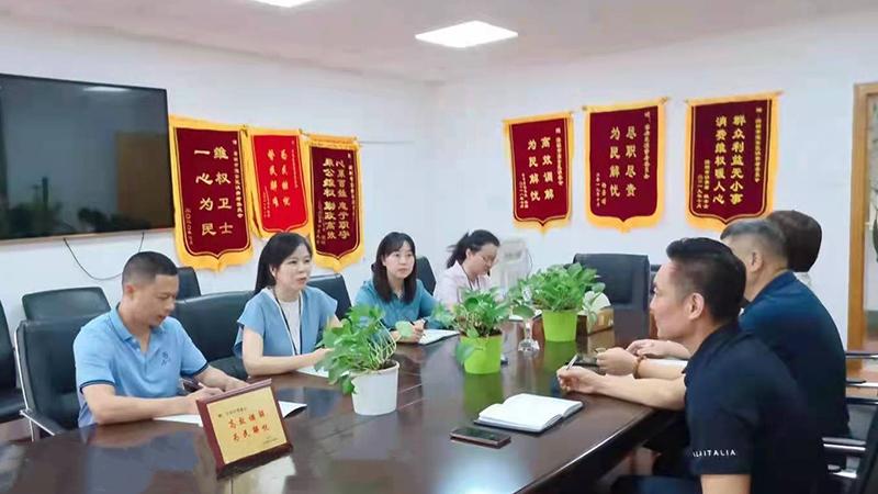 区检察院一行到消委会开展公益诉讼检察工作座谈