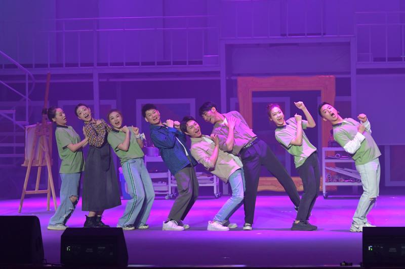 宝安原创音乐剧《7号艺栈》首度亮相