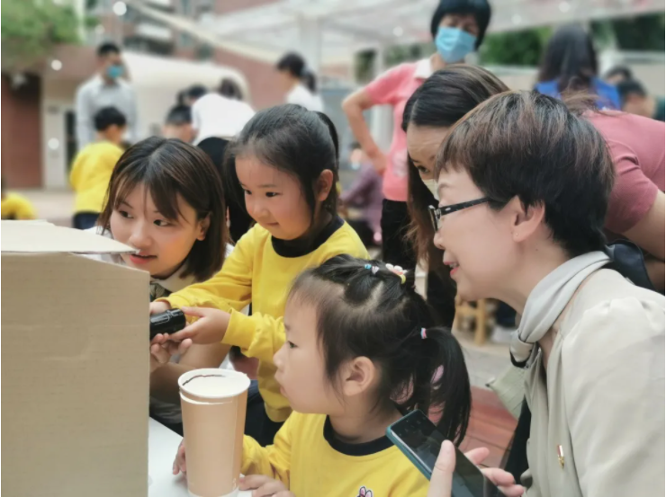 燃！深圳这所幼儿园的科技节真有趣！