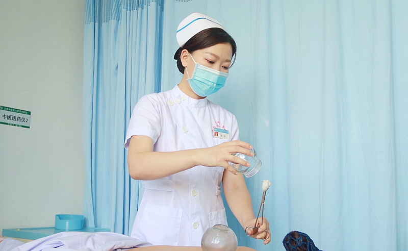 致敬护士节|北中医深圳医院周菲：中医特色“延续护理”，让患者感受到亲人般的温暖