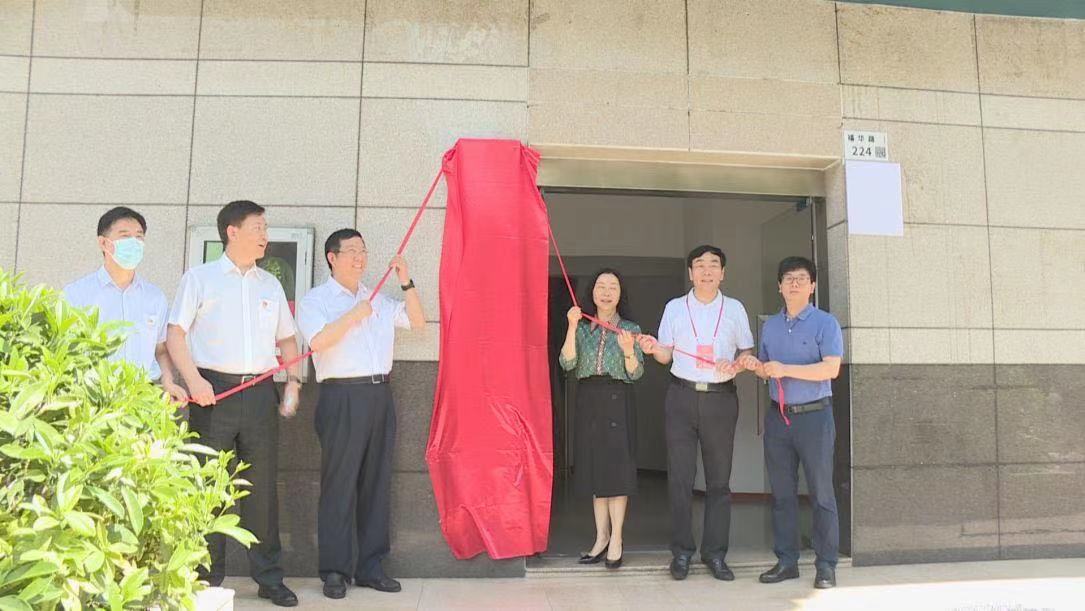 深圳首个区级既有住宅加装电梯便民服务点揭牌
