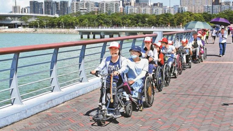 张莹莹和“雨燕”团队让一个个特殊家庭重拾有温度的生活