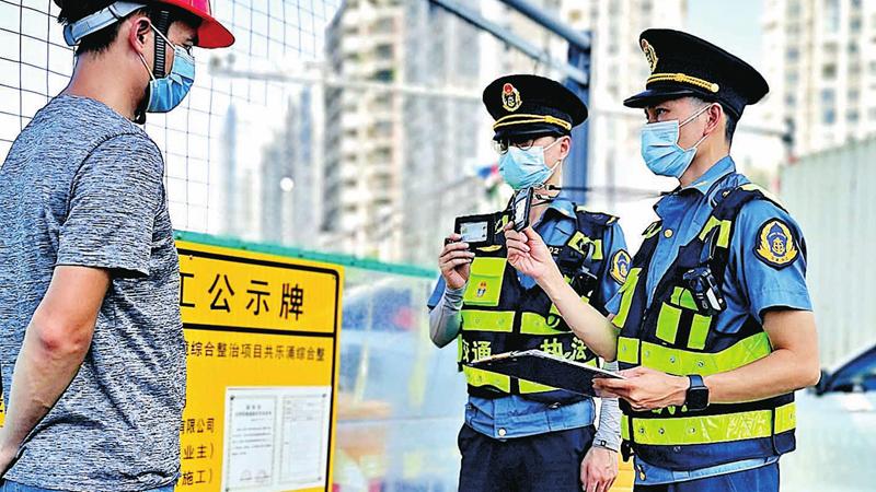 宝安重拳出击查处各类任性占道违法挖路施工行为