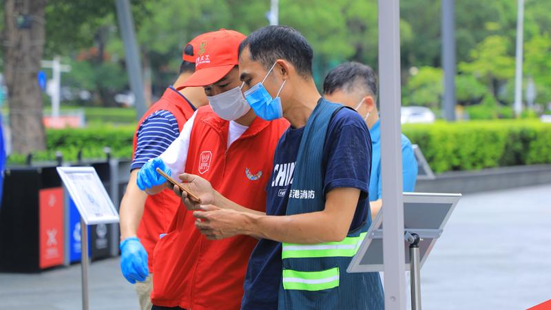 新安海旺社区织牢疫情防护网 核酸检测点组织有序