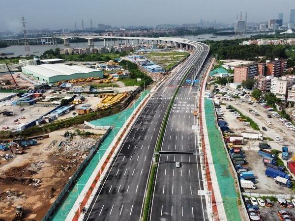 交通网络日渐成形，琶洲插上“腾飞的翅膀”