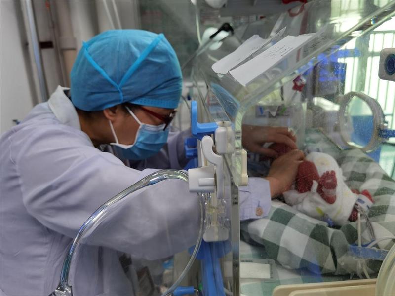 最后一批市级医疗队员撤离广州芳村片区