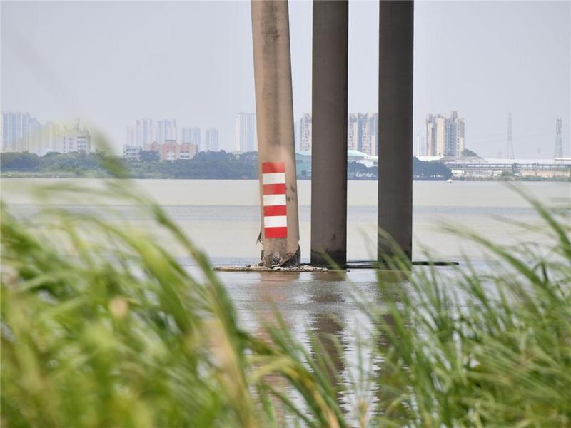 多图直击：被船舶撞击后的番禺北斗大桥