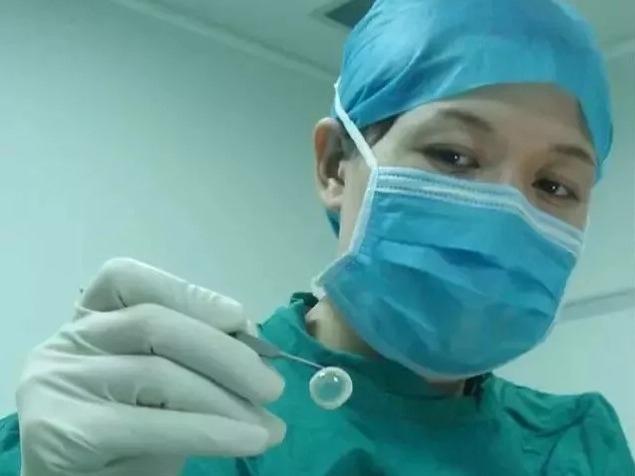 中山大学研发出一种新材料 可实现无缝线角膜移植