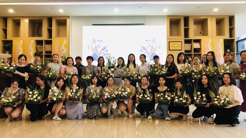 松岗妇联开展“巾帼学党史奋斗新征程”党日活动