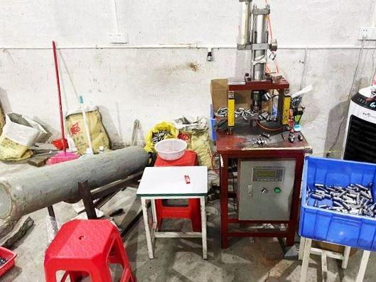 一横跨广佛两地制贩“笑气”犯罪链被斩断