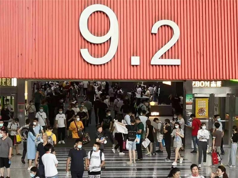 中国建博会首日人气爆棚 穗企引领数字化转型