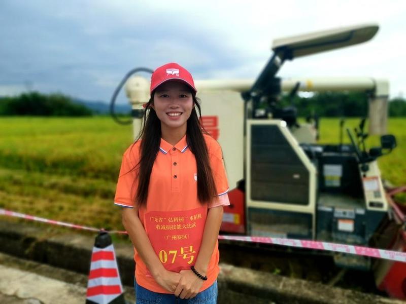 农机技能田间摆擂，节粮减损颗粒归仓！