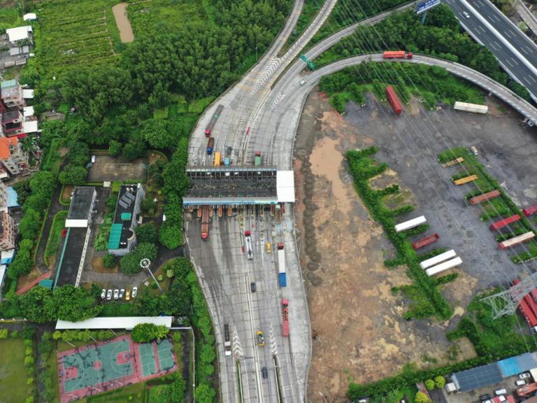 南沙港快速苏十顷、鱼窝头站入口广场开拓宽改造，缓解拥堵