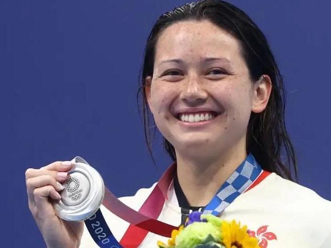 林郑月娥祝贺何诗蓓为香港再夺奖牌