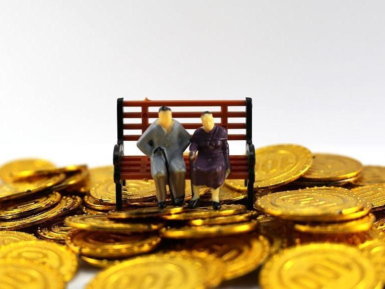 “被死亡”养老金多次被停发？市社保中心：正视问题 立行立改