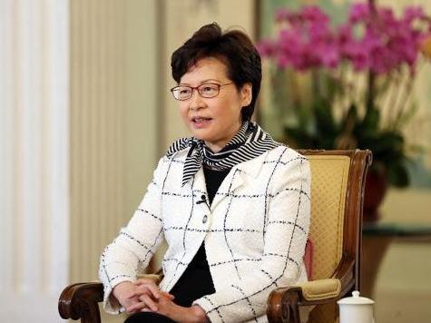 林郑月娥祝贺香港乒乓球运动员在奥运勇夺铜牌