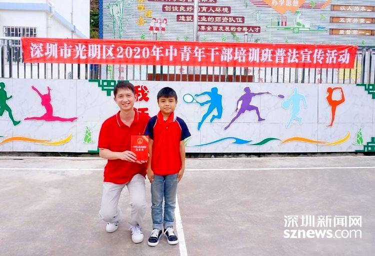 光明政法英模袁明略：培养“多面手”团队 让法律服务更有温度