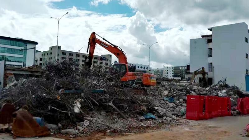 宝安组织开展第22次集中拆违行动拆违近万平方米