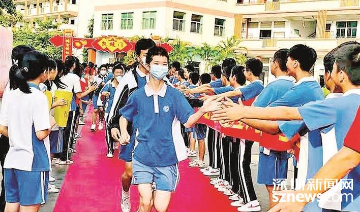 光明区精华学校今年中考再交亮眼“答卷”