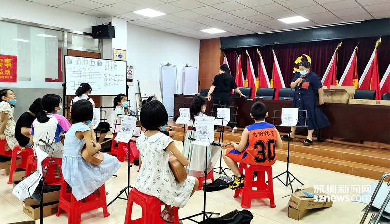 新庄社区尤克里里培训让居民尽享“指尖愉悦”