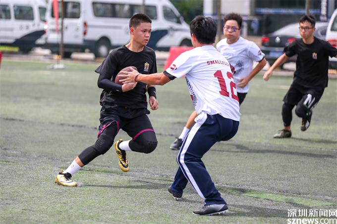 一根“旗带”牵起中美青春对话(图1)