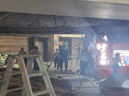 广州地铁1号线烈士陵园站吊顶坍塌，A出口暂时关闭