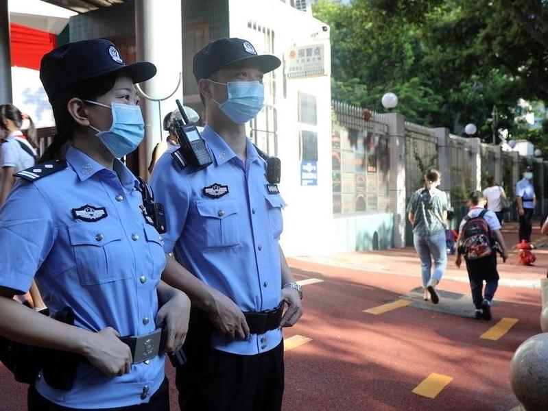设护学岗3300余个！广州警方17000余安保力量护航开学